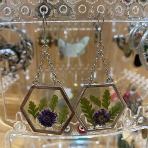 flower glass earrings